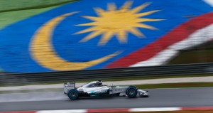 Malaysia-Saturday-L-Hamilton-pole