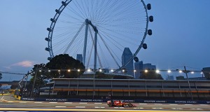 vettel-gp-singapore-f1-2015-pirelli
