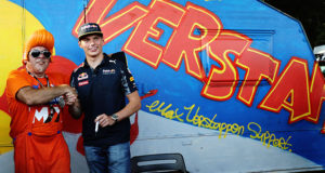 max verstappen con i fan olandesi