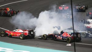 fomula1-2016-gp-malesia-prima-curva