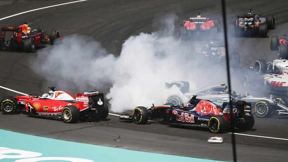fomula1-2016-gp-malesia-prima-curva