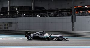 gp abu dhabi lewis hamilton libere 1