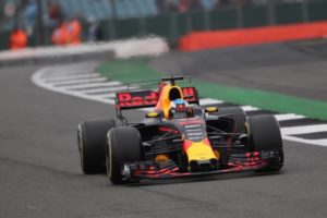 formula1-2017-gp-gran-bretagna-daniel-ricciardo-qualifiche