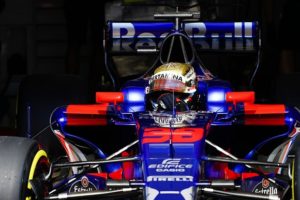 GP Singapore 2017, Sean Gelael al posto di Sainz nelle FP1