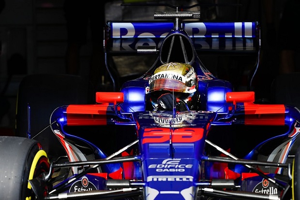 GP Singapore 2017, Sean Gelael al posto di Sainz nelle FP1