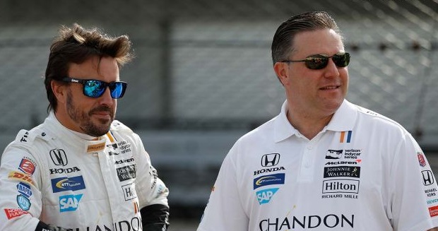 Fernando Alonso ha fame di vittoria e tanta motivazione. Qualità necessarie per un pilota secondo Zak Brown