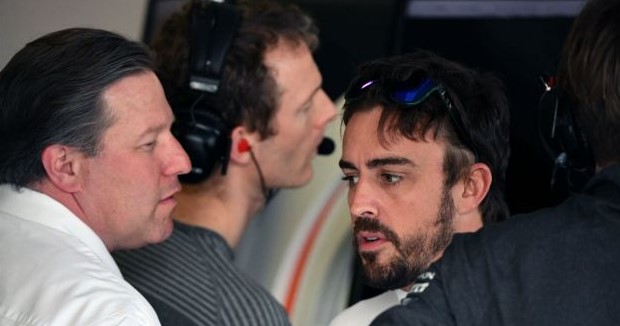 Zak Brown spera che la McLaren sarà nuovamente competitiva con la Renault nel 2018 e crede che Fernando Alonso sia un elemento motivante per tutta la squadra. Inoltre ha affermato che il pilota spagnolo non ha fatto alcun ultimatum alla McLaren