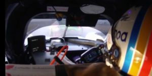 Fernando Alonso sta disputando il suo quarto round della 24 Ore di Daytona. Riuscirà ad entrare nella top five? Lo meriterebbe visto la gara disputata e la passione che mette in ogni suo progetto. Restate con noi per gli aggiornamenti