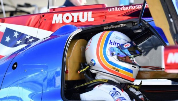Fernando Alonso ha iniziato la gara della 24 Ore di Daytona, disputando ben 115minuti ed effettuando 67 giri. Lo spagnolo ha lasciato il posto a Phil Hanson. Riusciranno a raggiungere la top five?