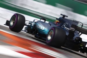 mercedes rompe lo scarico