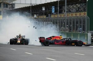 f1 gp azerbaijan 2018 red bull verstappen ricciardo crash