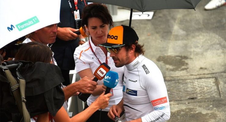 Fernando Alonso sprona il suo team a migliorare in qualifica, per poter ottenere risultati migliori in gara e racconta del duello con Kevin Magnussen, che gli ha fatto perdere posizioni
