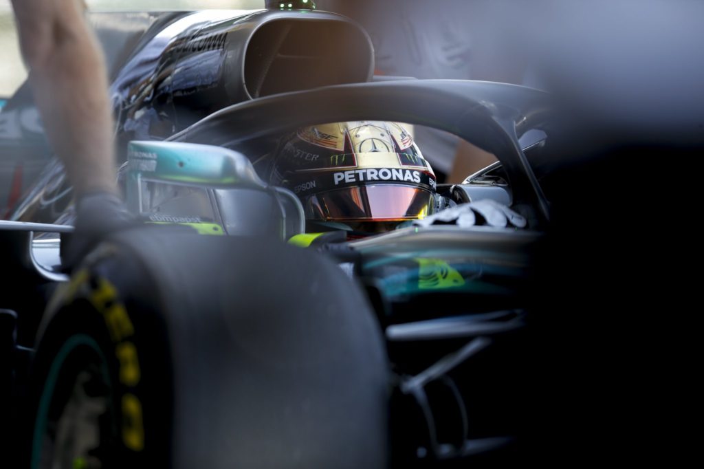 hamilton pole silverstone