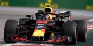 Venerdì positivo per la Red Bull a Sochi, nonostante il circuito a loro non favorevole ed il ritorno alla specifica precedente. Max Vestappen e Daniel Ricciardo commentano questa giornata così