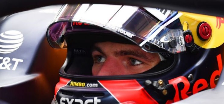 Max Verstappen non partirà più in 13esima posizione ma in 18esima, a causa della sostituzione del cambio. L'attende una bella rimonta