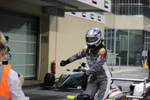 matteo-nannini-f4-uae-trionfa-gara-1