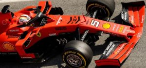 Sebastian Vettel ali anteriori