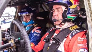 Fernando Alonso testa la Toyota della Dakar