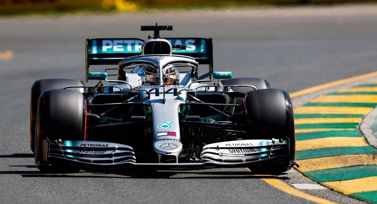 Formula 1 | Un cordolo la causa del problema al fondo di Lewis Hamilton