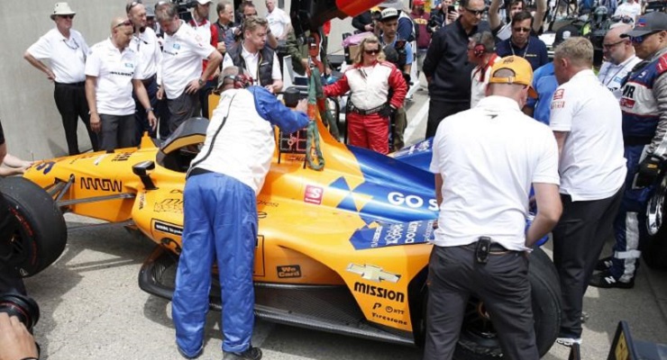 Indy 500 | Ritardi nelle riparazioni dopo il primo crash di Fernando Alonso