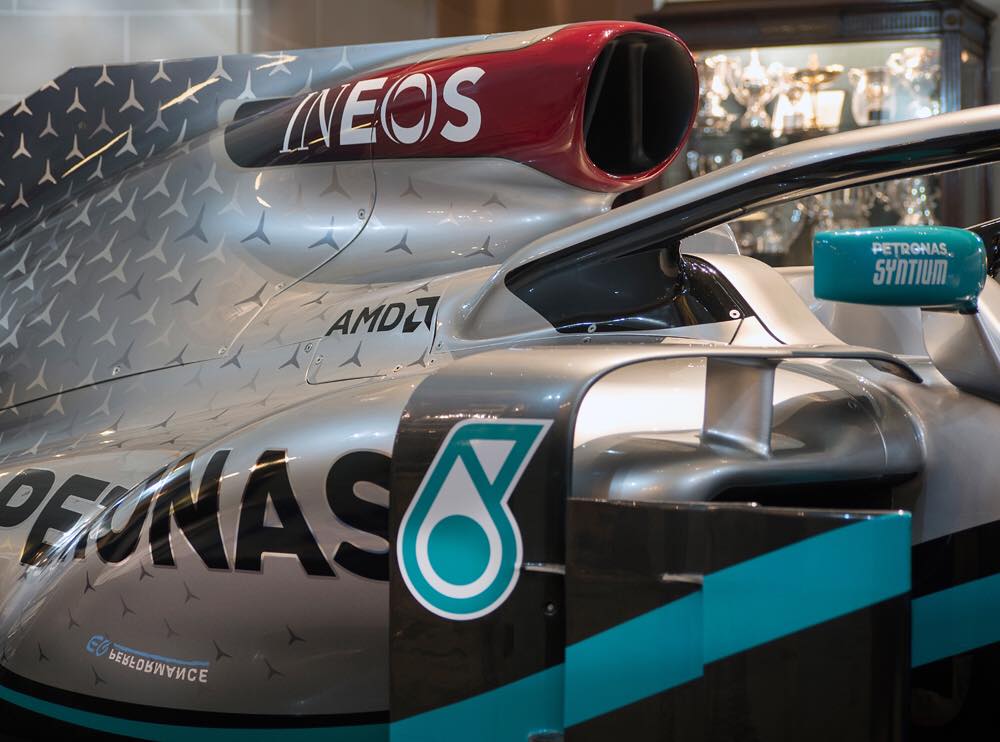 Mercedes AMG Petronas retro
