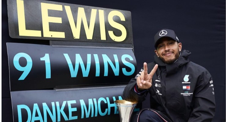 Il padre di Hamilton è triste per l'assenza di Schumacher