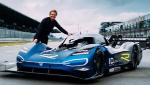 nico rosberg in pista