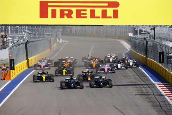 Sì al budget cap anche per le power unit