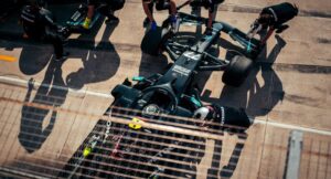 Bottas: "Perché non siamo stati avvisati del detrito in pista?"