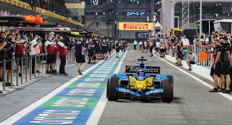 Alonso spiega le sensazioni provate a bordo della Renault R25