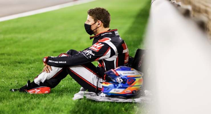 Grosjean: "Dopo l'incidente aspetto il recupero della mano sinistra"