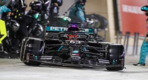 Mercedes multata a seguito dell'errore al pit stop di Russell