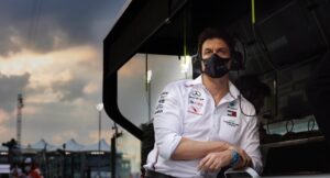 Wolff punta al 2022