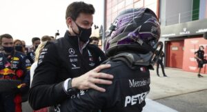 Wolff e il rinnovo di Hamilton: "La firma arriverà"