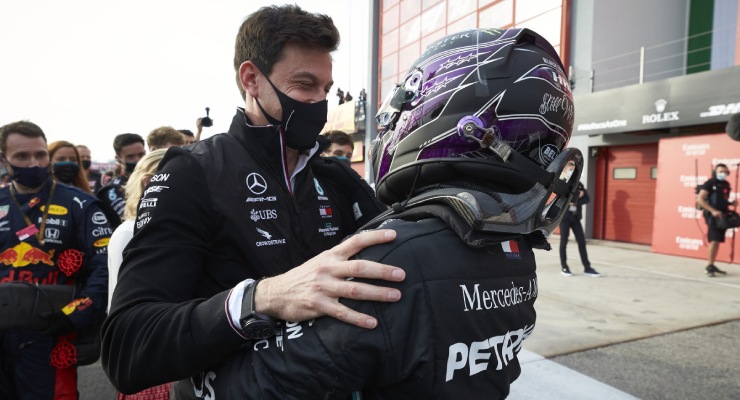 Wolff e il rinnovo di Hamilton: "La firma arriverà"