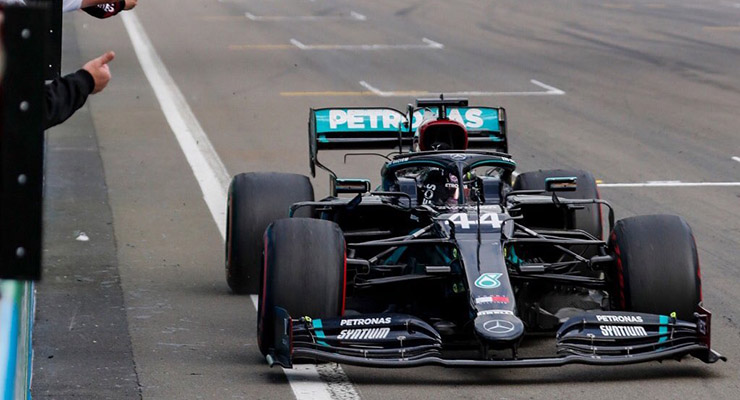 Domenicali: "Spero che Hamilton rinnovi presto"