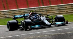 Bottas ironizza: "ci facciamo sempre battere durante i test"