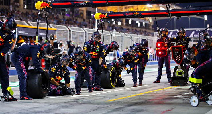 Pit Stop, quanti uomini servono per cambiare una ruota