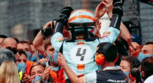 Norris ha doppiato Ricciardo domenica scorsa a Monaco, ma il gesto compiuto nei suoi confronti come ringraziamento è stato frainteso