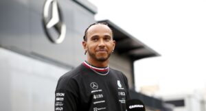 GP Francia, Hamilton fa la danza della pioggia: "Weekend difficile"