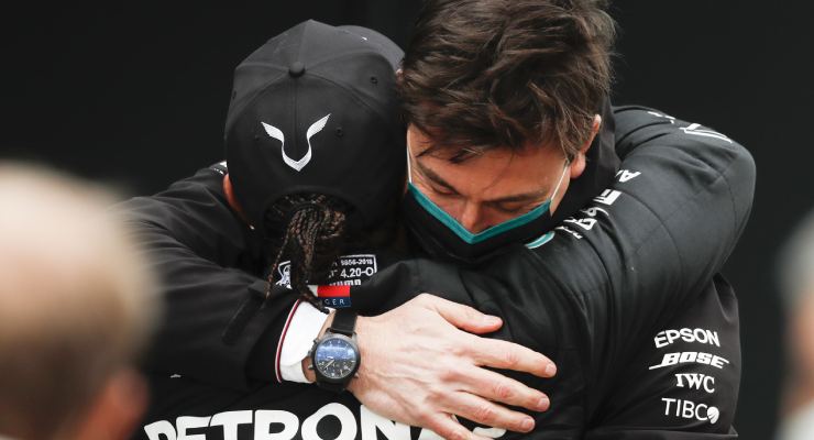 Hamilton indiscrezioni sul contratto