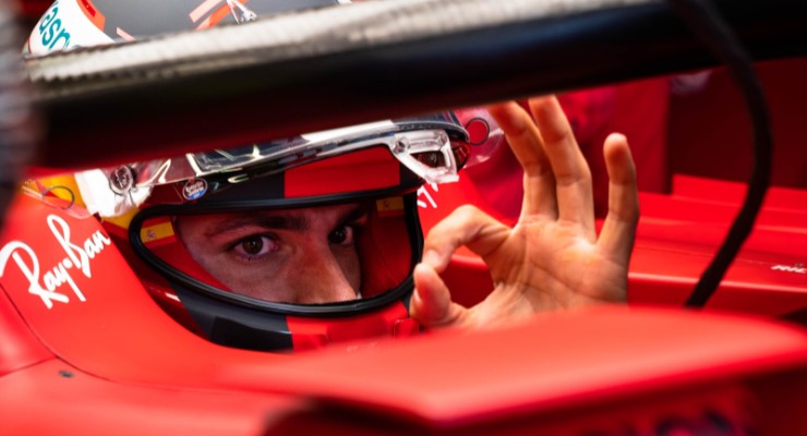 Sainz afferma che la Ferrari vuole lottare per il Mondiale