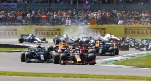 Prost difende Hamilton