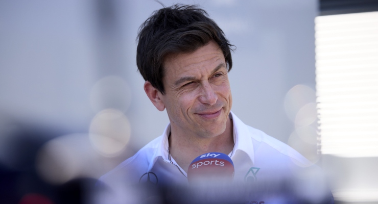 Wolff attacca Red Bull: "Non definite Hamilton un principiante"