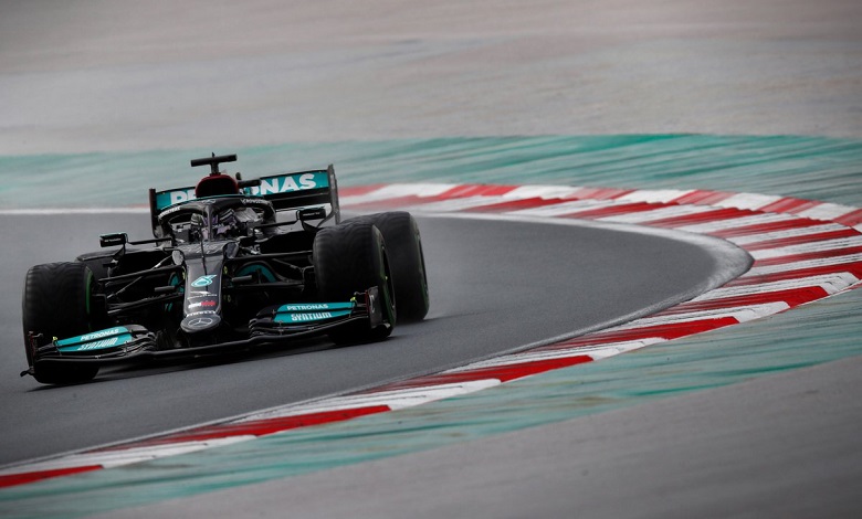 Mercedes penalità Hamilton