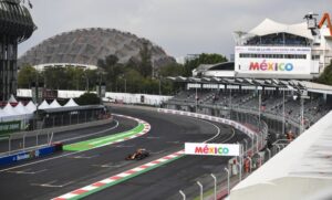 GP Messico, il poleman riceverà il casco di Fangio