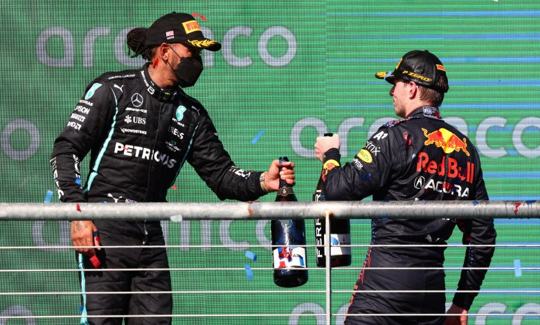 Ecclestone: "Spero che arrivino ad Abu Dhabi con gli stessi punti"
