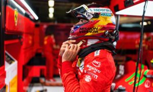 Sainz Hamilton e Verstappen battuti