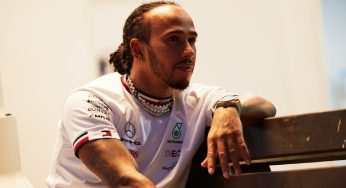 Tifosi in manifestazione per Hamilton, fuori dal gala FIA