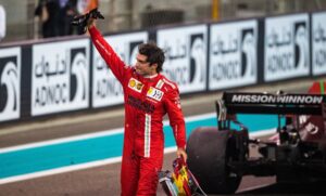 Clarkson a Sainz: "Ottimo lavoro lo scorso anno in Ferrari"